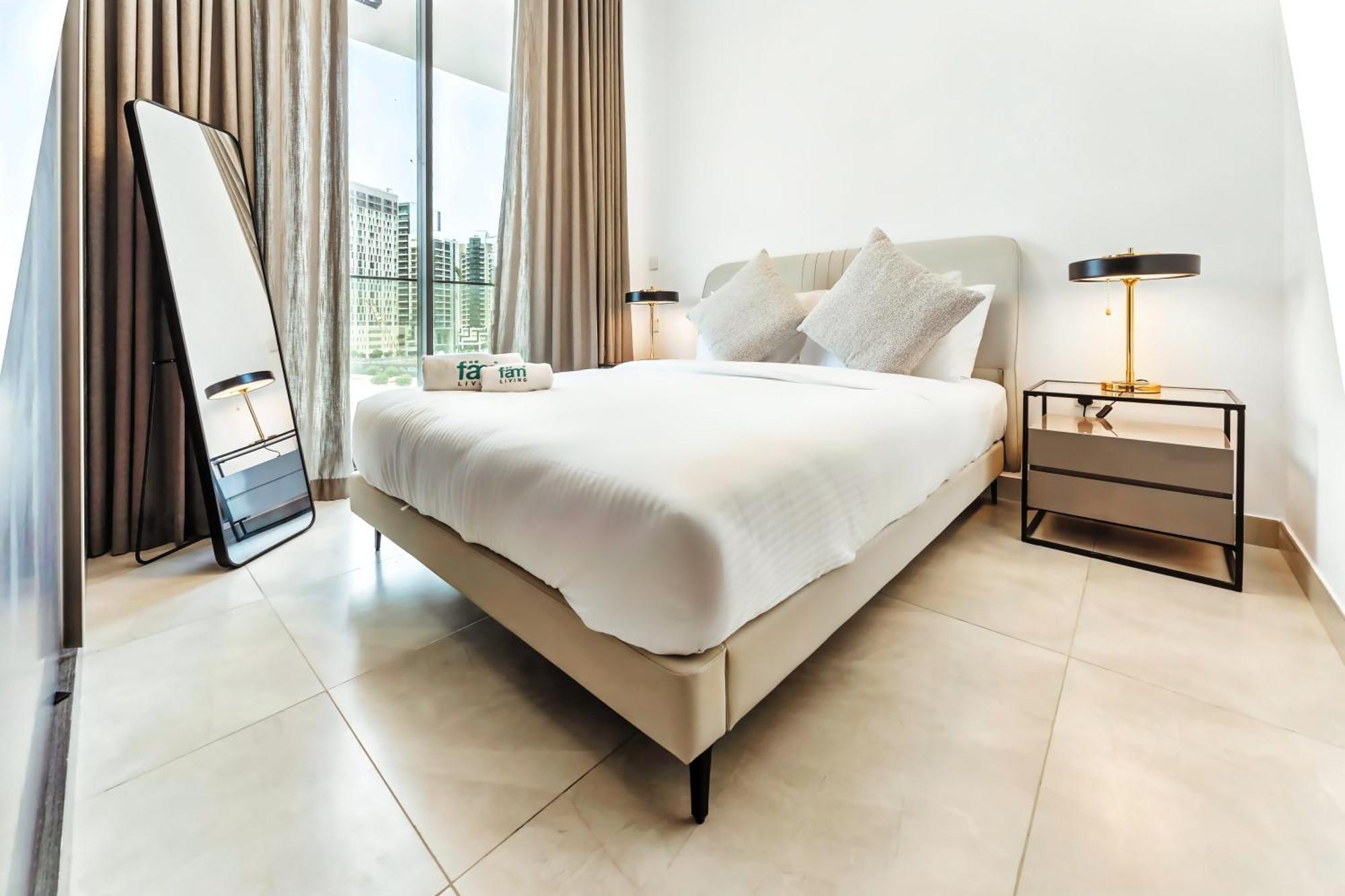 Apartment Fam Living Paragon Igo 1 Bed Modern Retreat Dubai