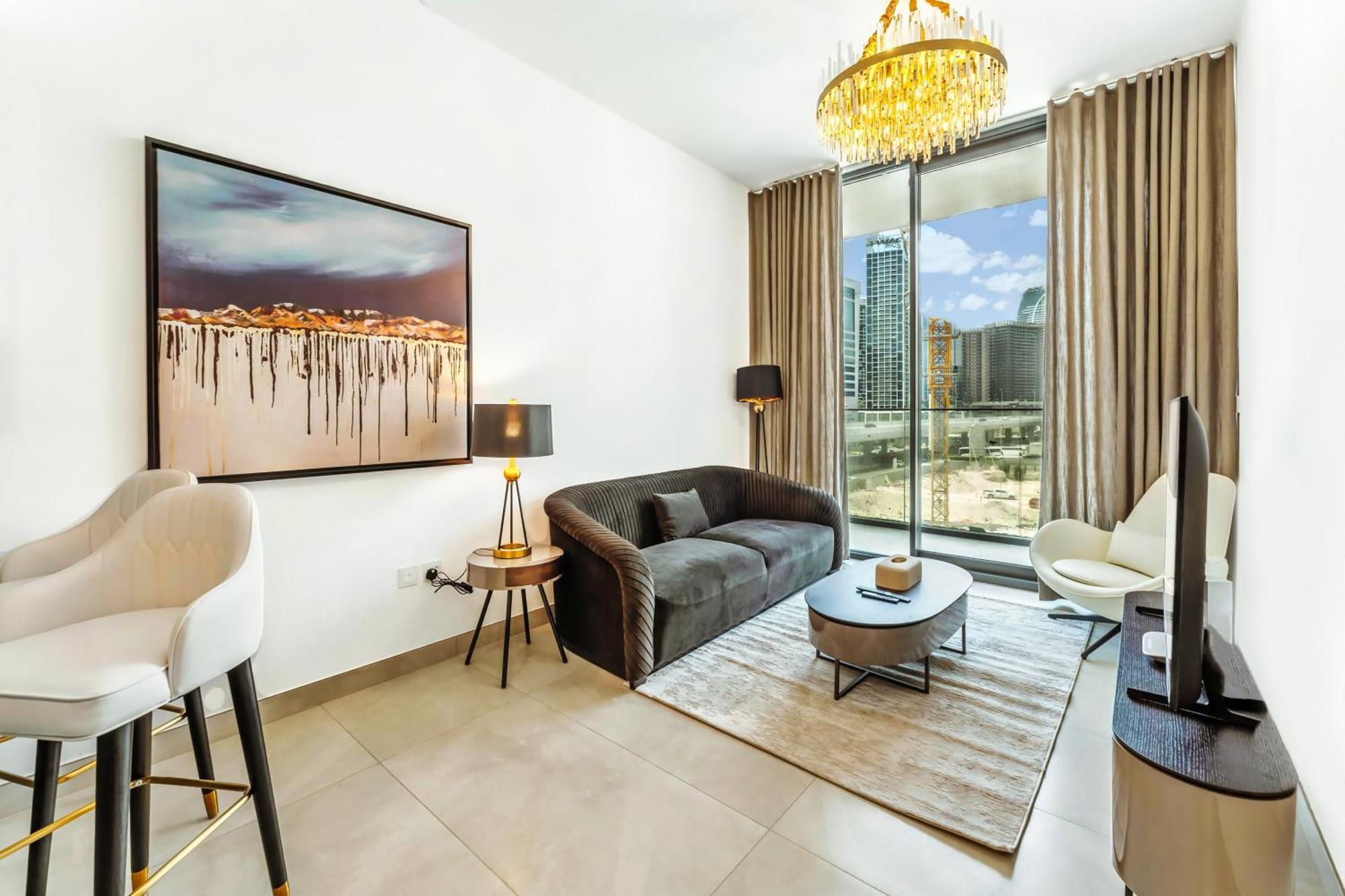 Fam Living Paragon Igo 1 Bed Modern Retreat Dubai