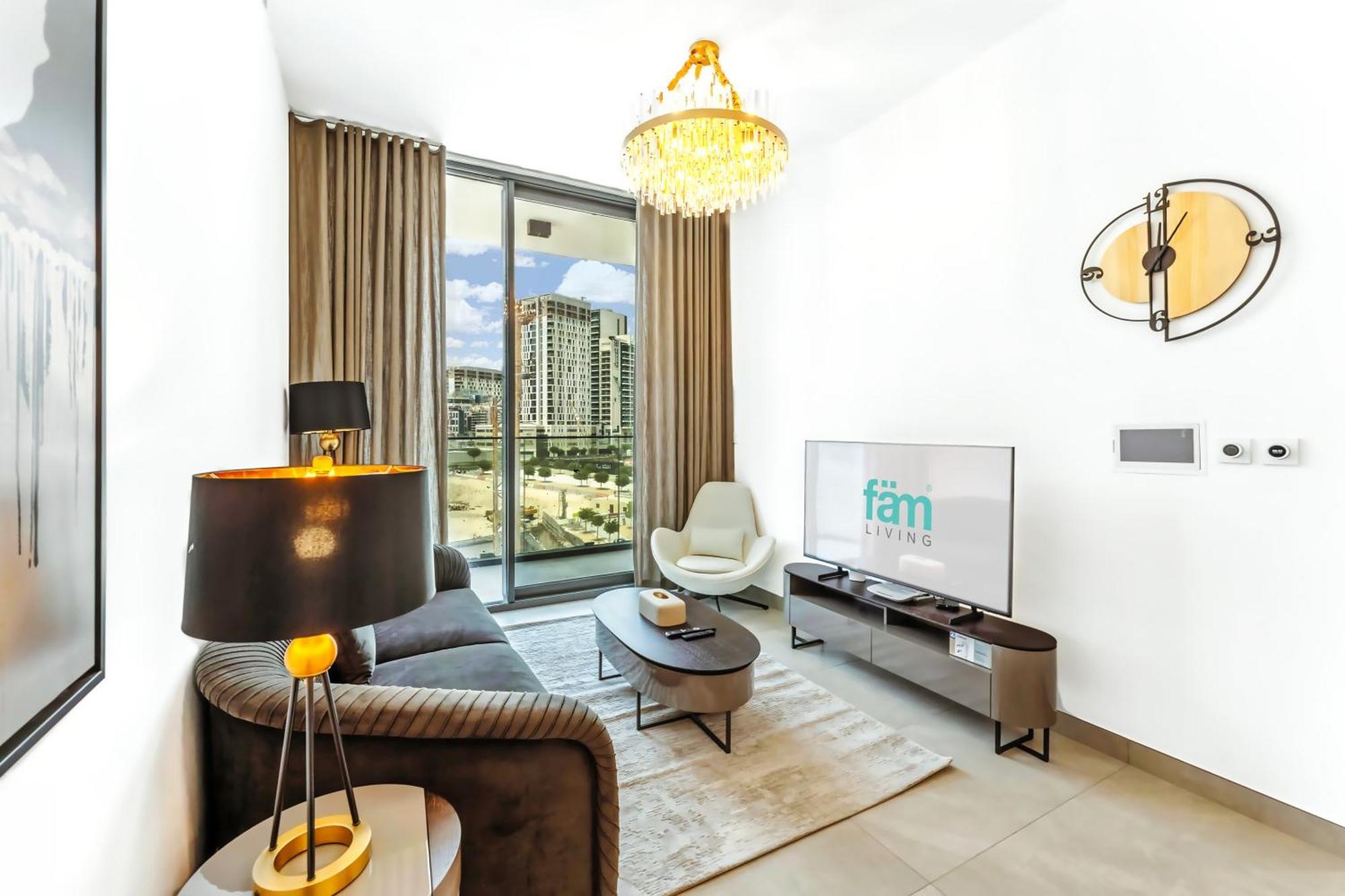 Fam Living Paragon Igo 1 Bed Modern Retreat Dubai
